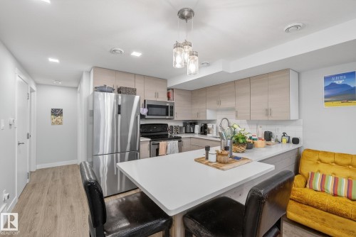 6034 105 Street, Edmonton, AB - Indoor Photo Showing Kitchen With Stainless Steel Kitchen
