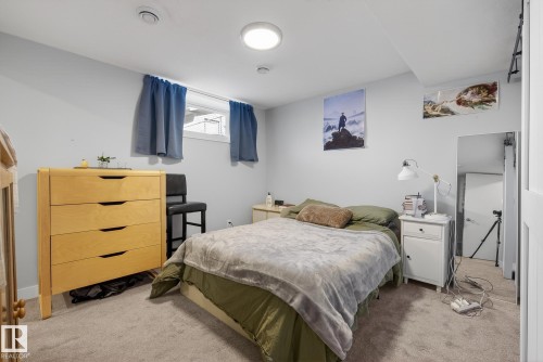 6034 105 Street, Edmonton, AB - Indoor Photo Showing Bedroom