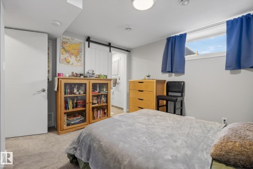 6034 105 Street, Edmonton, AB - Indoor Photo Showing Bedroom