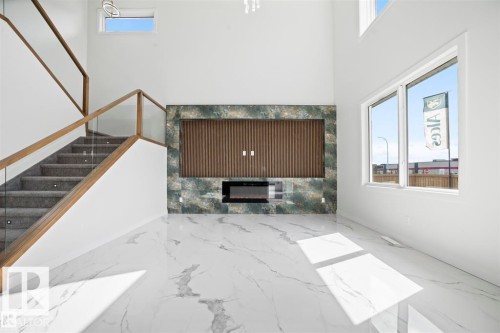 216 33 St, Edmonton, AB - Indoor Photo Showing Other Room