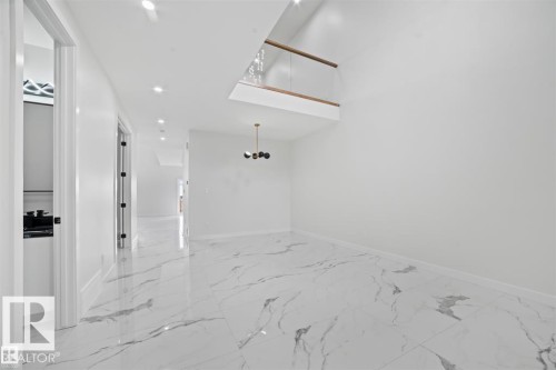 216 33 St, Edmonton, AB - Indoor Photo Showing Other Room