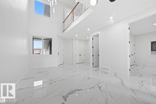 216 33 St, Edmonton, AB - Indoor Photo Showing Other Room