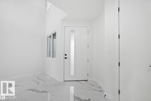 216 33 St, Edmonton, AB - Indoor Photo Showing Other Room