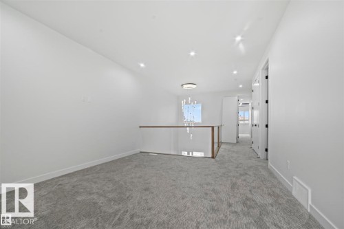 216 33 St, Edmonton, AB - Indoor Photo Showing Other Room