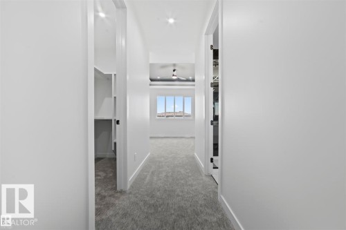 216 33 St, Edmonton, AB - Indoor Photo Showing Other Room