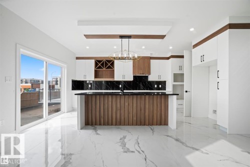 216 33 St, Edmonton, AB - Indoor