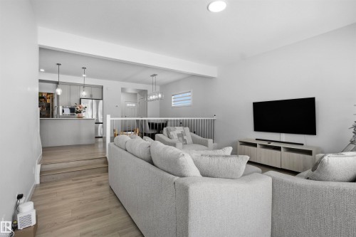 3888 Chrustawka Place, Edmonton, AB - Indoor Photo Showing Living Room