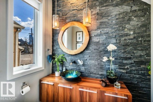 10920 96 Street, Edmonton, AB - Indoor