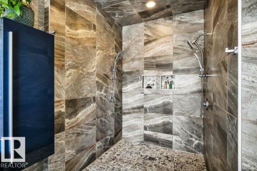 10920 96 Street, Edmonton, AB - Indoor Photo Showing Bathroom