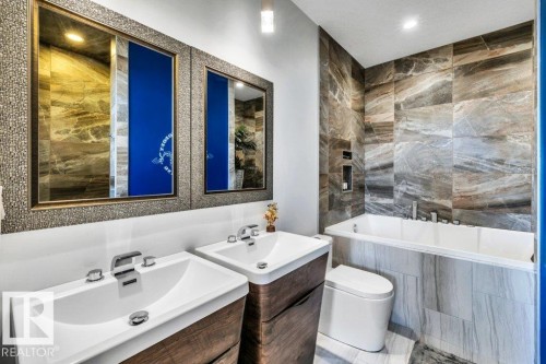 10920 96 Street, Edmonton, AB - Indoor Photo Showing Bathroom