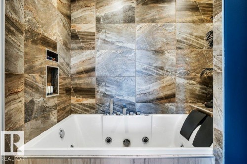 10920 96 Street, Edmonton, AB - Indoor Photo Showing Bathroom