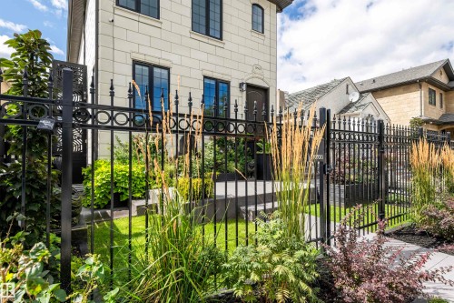 10920 96 Street, Edmonton, AB - Outdoor