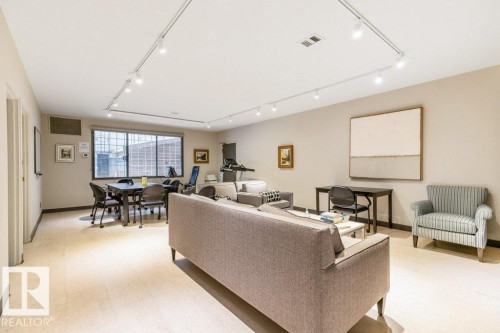 202 9809 110 Street, Edmonton, AB - Indoor Photo Showing Other Room