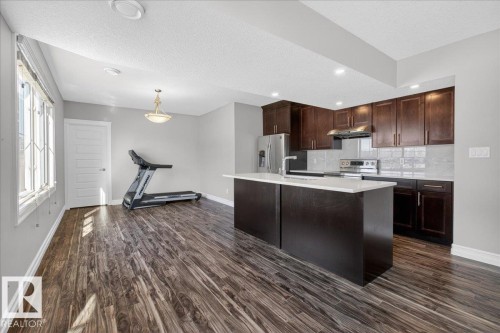 1380 Graydon Hill Way, Edmonton, AB - Indoor Photo Showing Kitchen