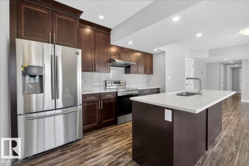 1380 Graydon Hill Way, Edmonton, AB - Indoor Photo Showing Kitchen With Double Sink With Upgraded Kitchen