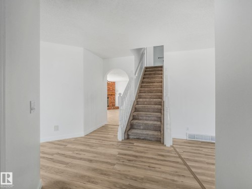 4103 28 Avenue, Edmonton, AB - Indoor Photo Showing Other Room