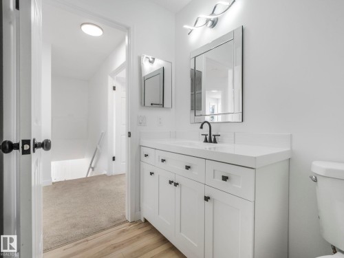4103 28 Avenue, Edmonton, AB - Indoor Photo Showing Bathroom
