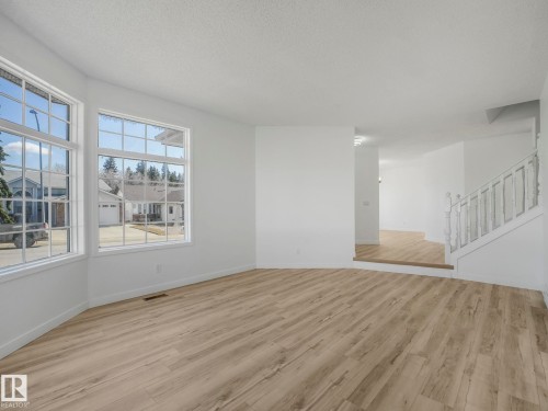 4103 28 Avenue, Edmonton, AB - Indoor Photo Showing Other Room