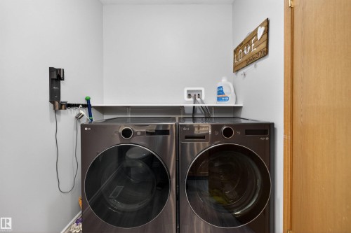 874 Ryan Place, Edmonton, AB - Indoor Photo Showing Laundry Room