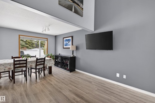 874 Ryan Place, Edmonton, AB - Indoor Photo Showing Dining Room