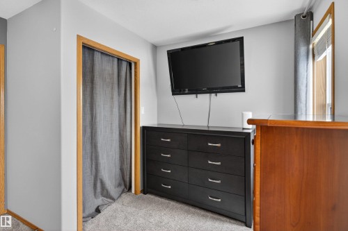 874 Ryan Place, Edmonton, AB - Indoor