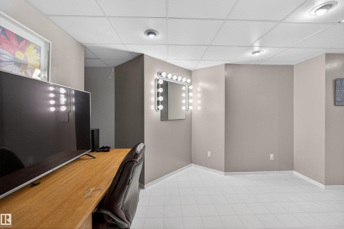 874 Ryan Place, Edmonton, AB - Indoor Photo Showing Other Room