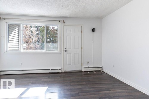 7 15431 93 Avenue, Edmonton, AB - Indoor Photo Showing Other Room