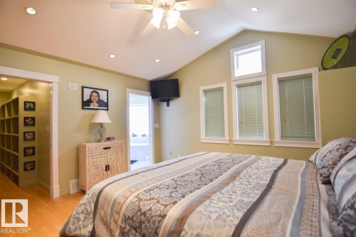 16115 57 Street, Edmonton, AB - Indoor Photo Showing Bedroom