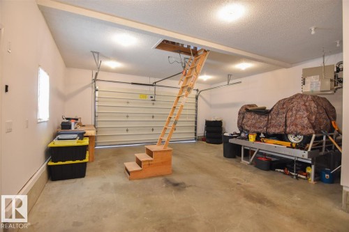 16115 57 Street, Edmonton, AB - Indoor Photo Showing Garage