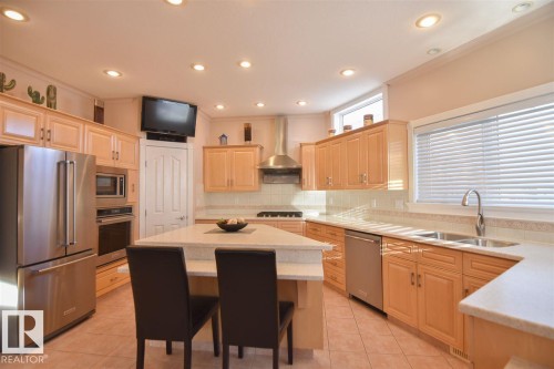 16115 57 Street, Edmonton, AB - Indoor Photo Showing Kitchen With Double Sink