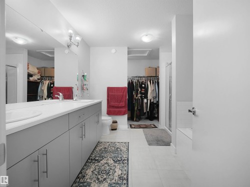9143 Pear Drive, Edmonton, AB - Indoor