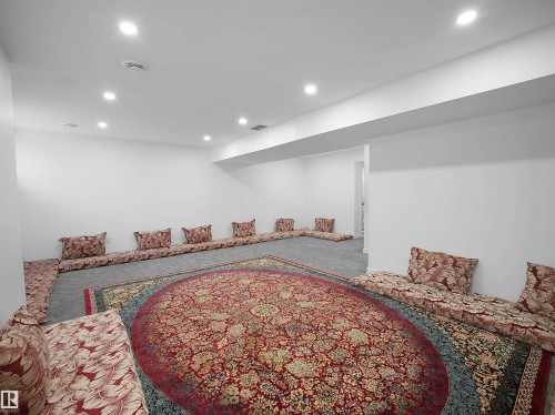 9143 Pear Drive, Edmonton, AB - Indoor Photo Showing Other Room