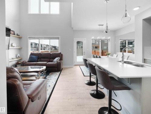 9143 Pear Drive, Edmonton, AB - Indoor