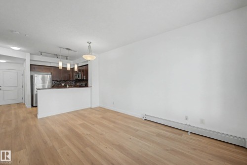 123 2584 Anderson Way, Edmonton, AB - Indoor Photo Showing Kitchen