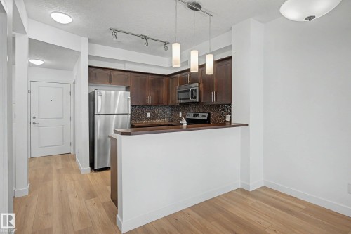 123 2584 Anderson Way, Edmonton, AB - Indoor Photo Showing Kitchen
