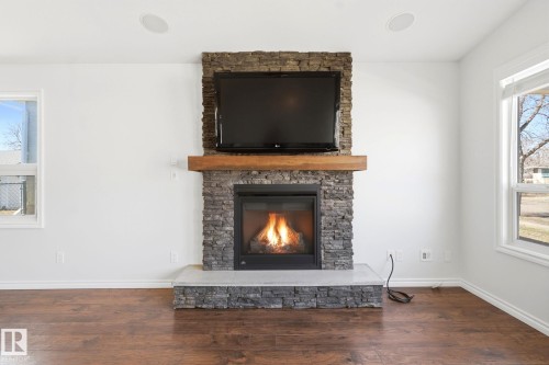 30 Afton Crescent, St. Albert, AB - Indoor Photo Showing Living Room With Fireplace