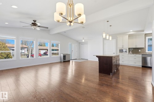 30 Afton Crescent, St. Albert, AB - Indoor Photo Showing Kitchen