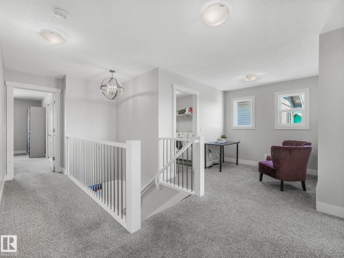 4260 Charles Close, Edmonton, AB - Indoor