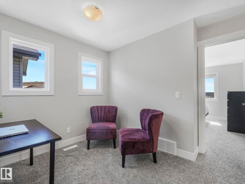 4260 Charles Close, Edmonton, AB - Indoor