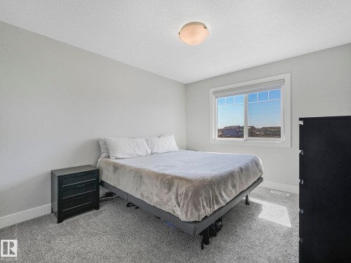 4260 Charles Close, Edmonton, AB - Indoor Photo Showing Bedroom