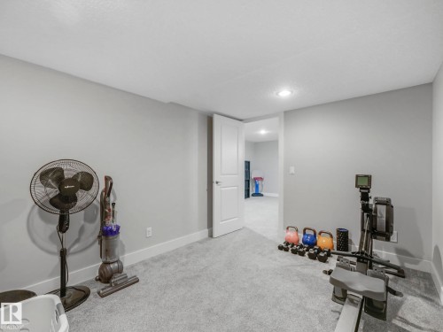 4260 Charles Close, Edmonton, AB - Indoor
