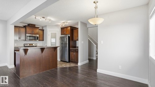 7 Ashby Gardens, Spruce Grove, AB - Indoor Photo Showing Kitchen