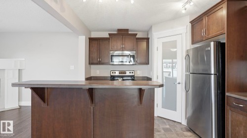 7 Ashby Gardens, Spruce Grove, AB - Indoor Photo Showing Kitchen