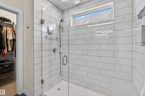 3381 Chickadee Drive, Edmonton, AB - Indoor Photo Showing Bathroom