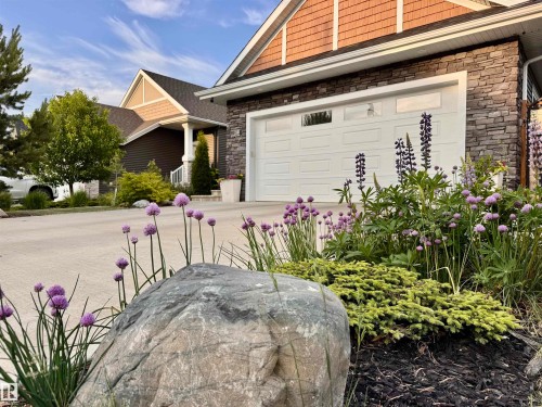 3381 Chickadee Drive, Edmonton, AB - Outdoor