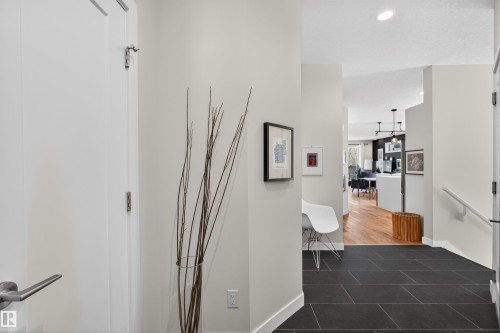 3381 Chickadee Drive, Edmonton, AB - Indoor Photo Showing Other Room