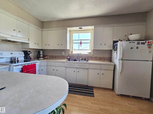 13220 132 Street, Edmonton, AB - Indoor Photo Showing Kitchen With Double Sink