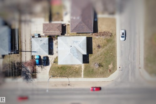 13220 132 Street, Edmonton, AB - Indoor