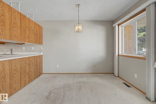 17434 Callingwood Road, Edmonton, AB - Indoor