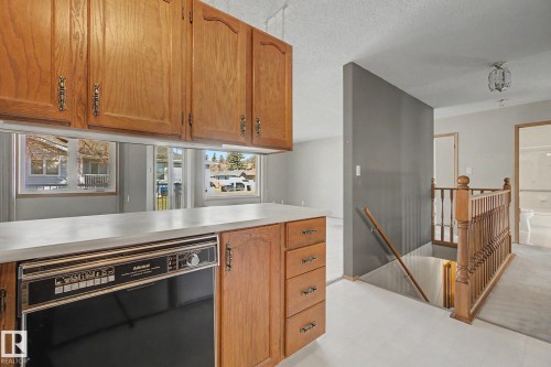 17434 Callingwood Road, Edmonton, AB - Indoor Photo Showing Kitchen